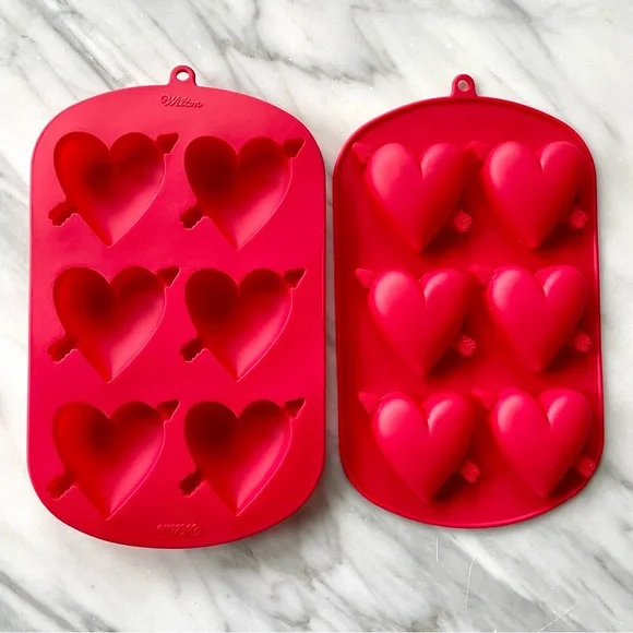 Wilton•Set of 2•Heart-Shaped Silicone Baking Molds•Rice Krispies/Brownies/Cakes - Picture 2 of 12